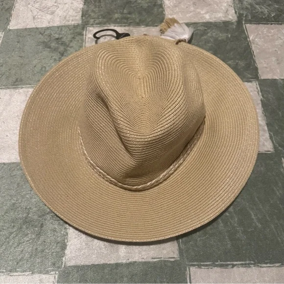 NWT Seafolly Stylish Australia Tan Straw Hat with Tassel